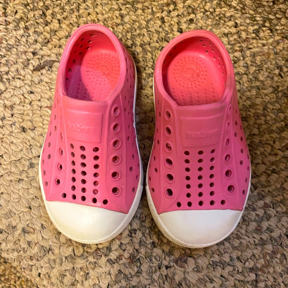 Near perfect condition Native Shoes